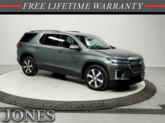 Used 2023 Chevrolet Traverse LT w/ LT Premium Package image 1