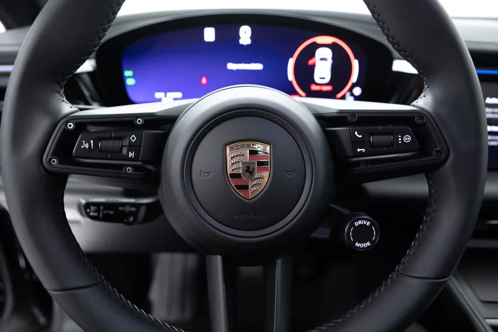 Certified 2025 Porsche Macan 4 Electric AWD/4WD image 14
