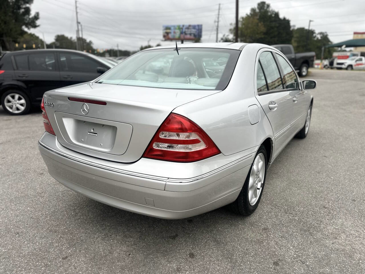 Used 2002 Mercedes-Benz C 320 Sedan image 5