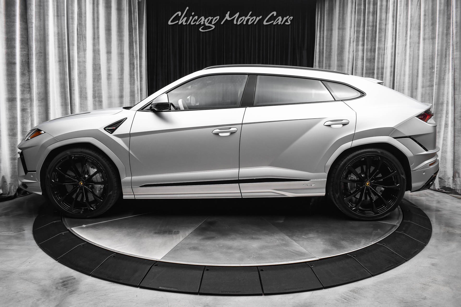 Used 2024 Lamborghini Urus S AWD/4WD image 40