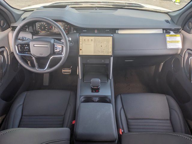 New 2025 Land Rover Discovery Sport Dynamic SE image 15