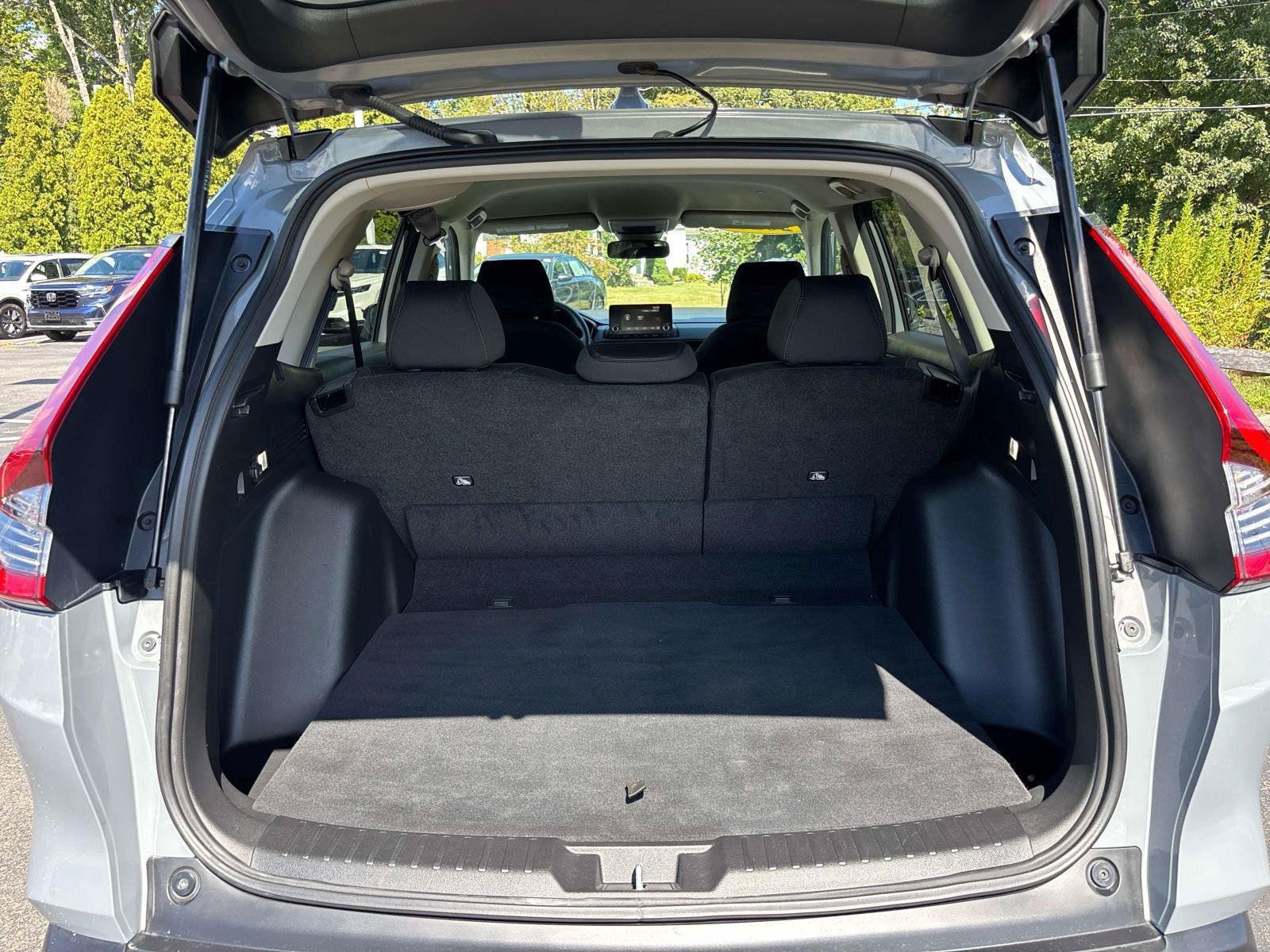 Used 2025 Honda CR-V LX image 13