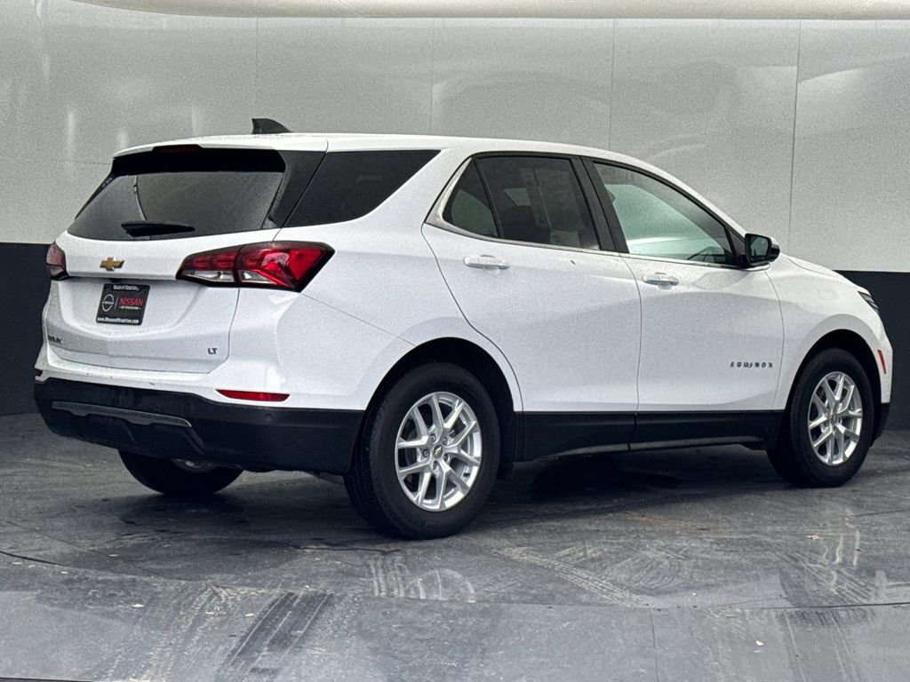Used 2022 Chevrolet Equinox LT image 3