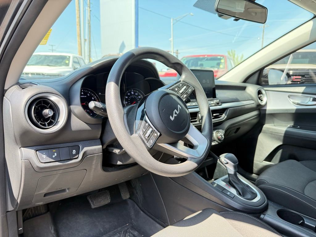 Used 2024 Kia Forte LXS w/ LXS Technology Package FWD image 10