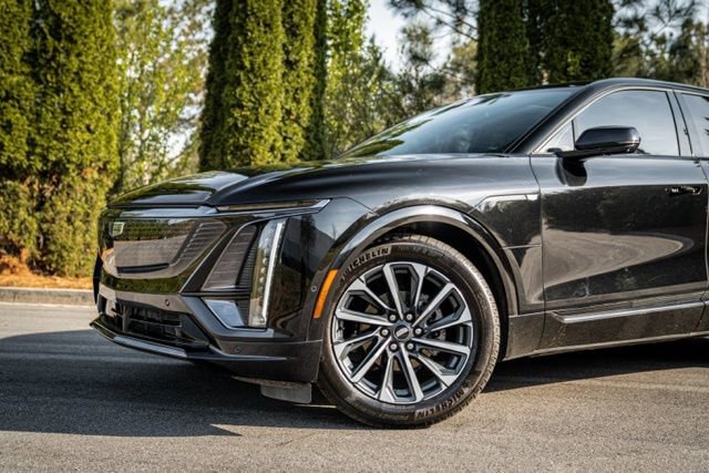 Used 2024 Cadillac Lyriq Tech image 3