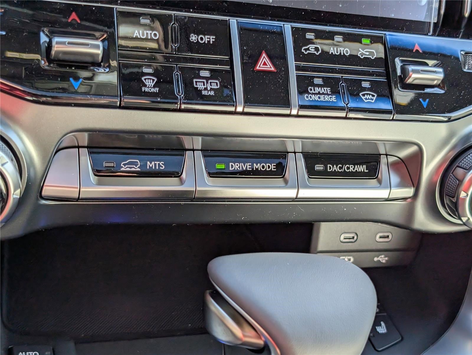 New 2026 Lexus LX 600 4WD w/ Luxury Package image 29