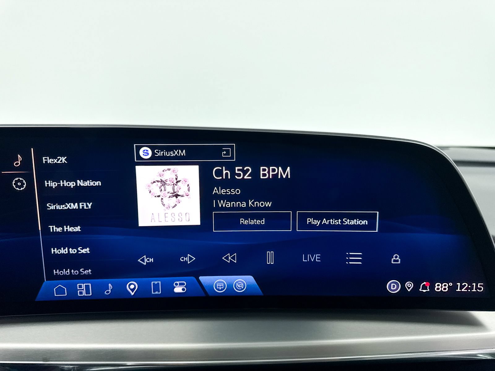 Used 2024 Cadillac Lyriq Luxury AWD/4WD image 5