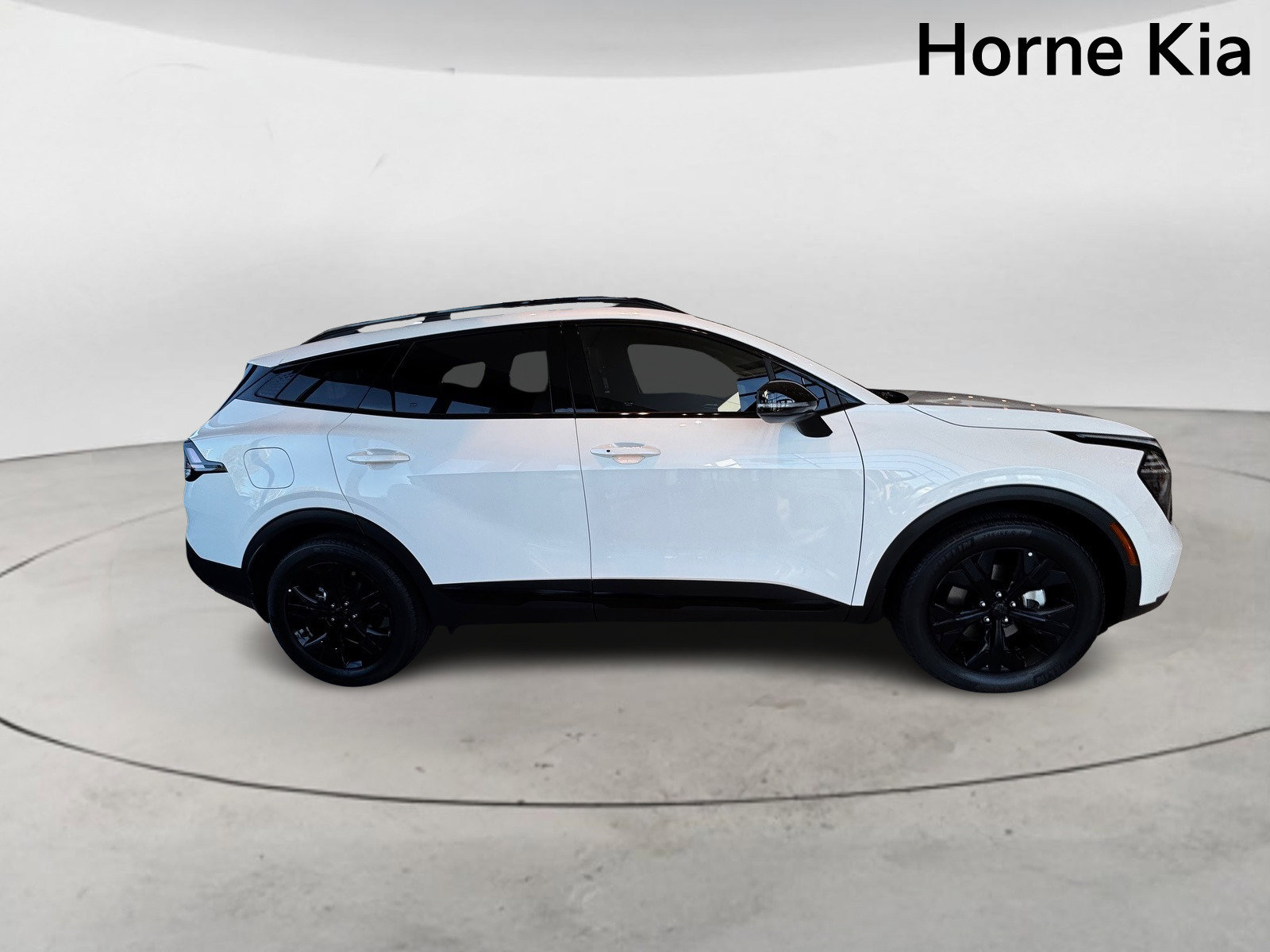 New 2025 Kia Sportage X-Line image 3