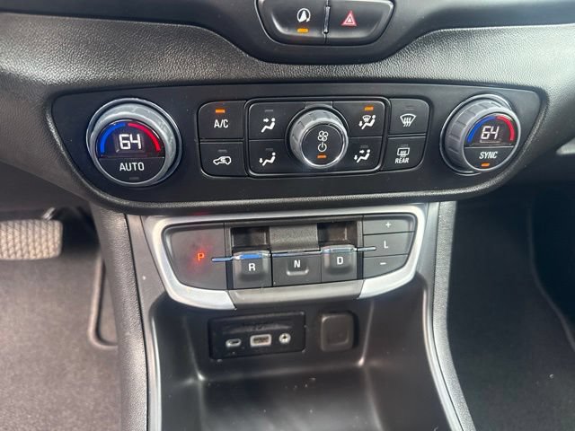Used 2023 GMC Terrain SLT w/ Infotainment Package II AWD/4WD image 18
