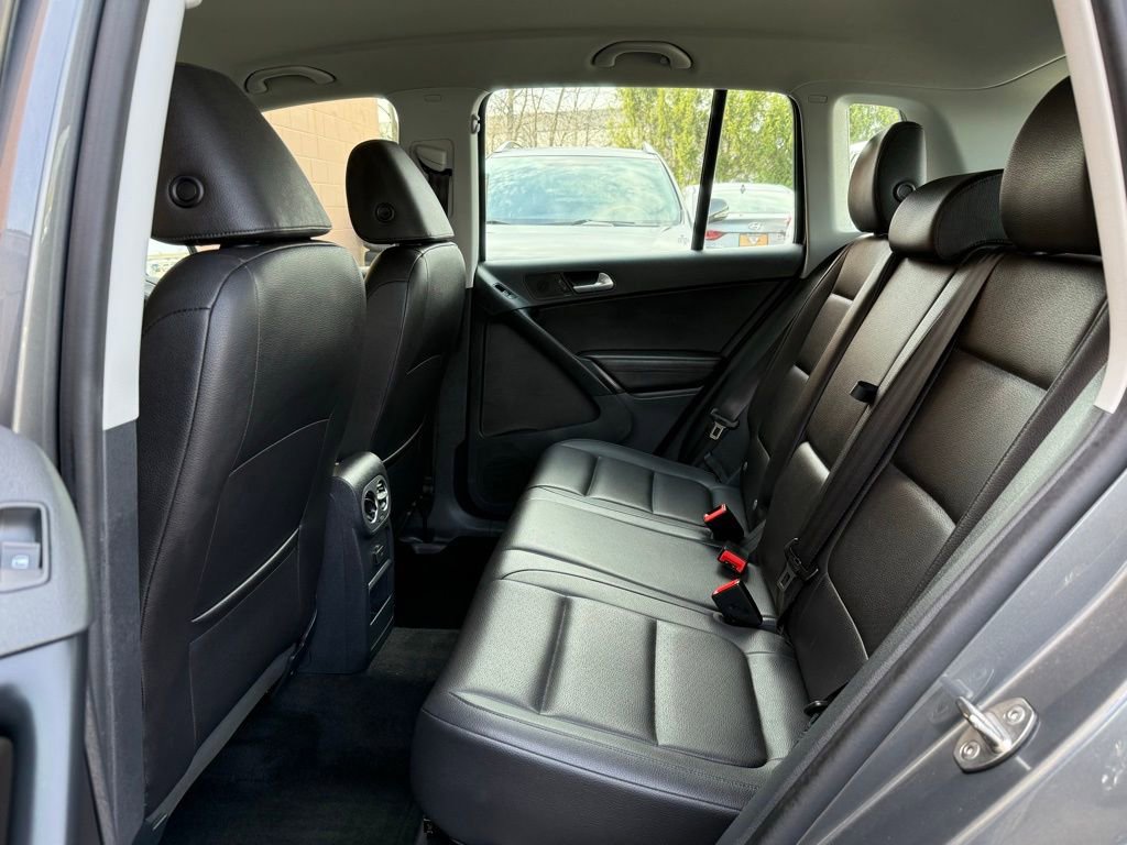 Used 2017 Volkswagen Tiguan S FWD image 14