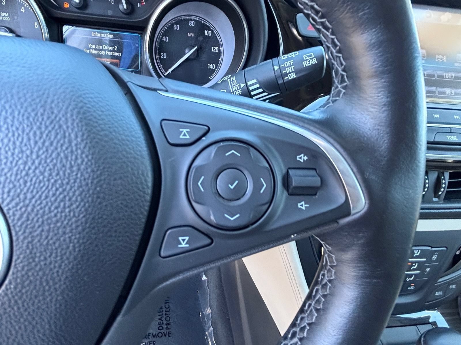 Used 2019 Buick Envision Essence FWD image 23