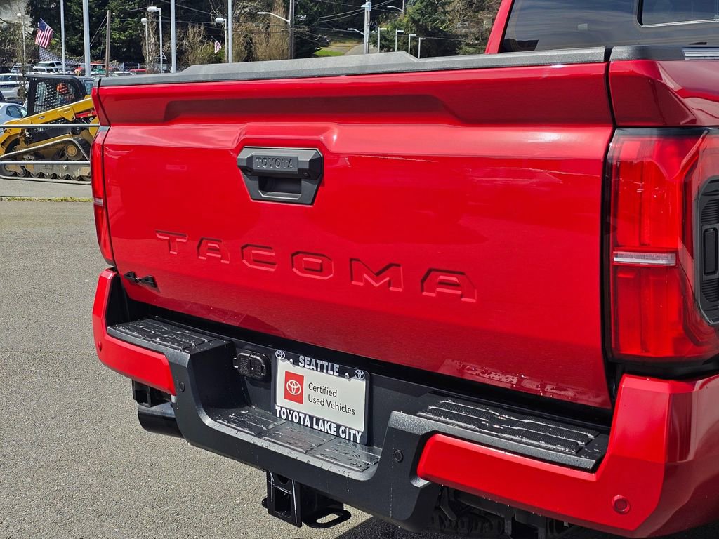 Certified 2026 Toyota Tacoma TRD Off-Road w/ TRD Off Road Premium Package AWD/4WD image 13