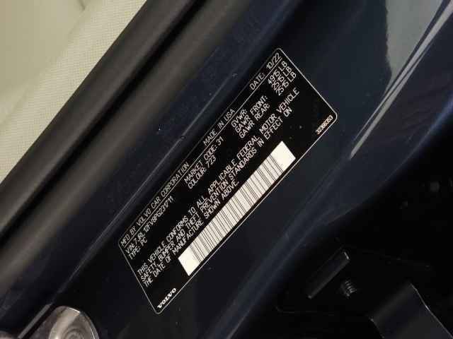 Used 2023 Volvo S60 B5 Core w/ Climate Package image 31