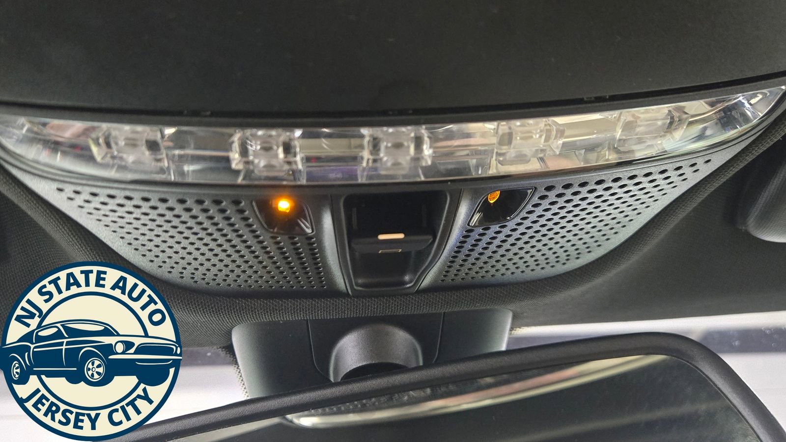 Used 2018 Mercedes-Benz C 300 4MATIC Sedan w/ Premium Package image 21
