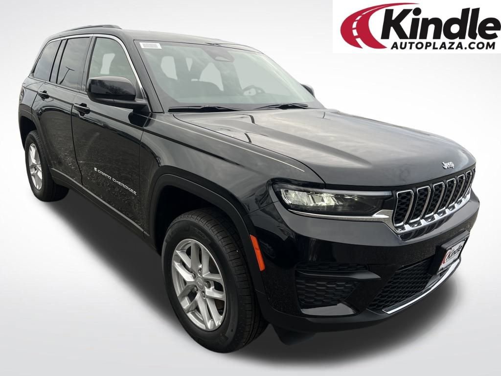 New 2025 Jeep Grand Cherokee Laredo X w/ Luxury Tech Group I AWD/4WD image 1