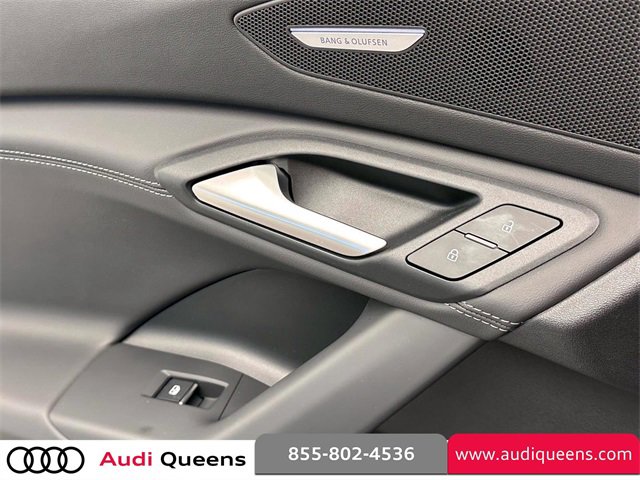 Used 2025 Audi Q6 e-tron Premium Plus image 18