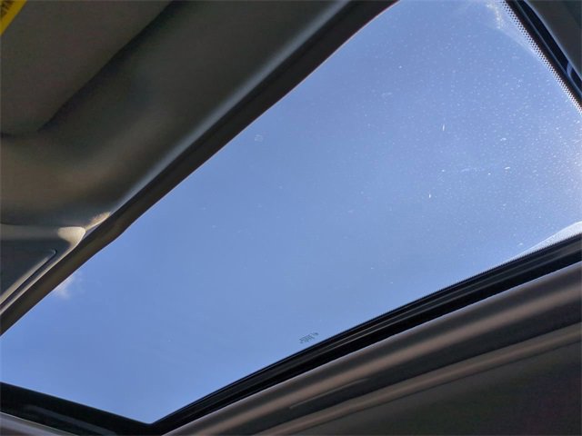 Used 2024 Nissan Frontier SL w/ Technology Package image 19