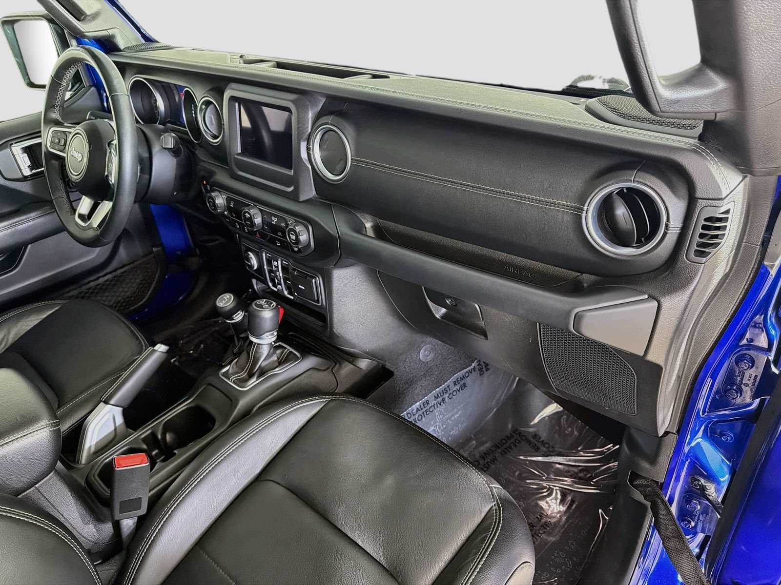 Used 2018 Jeep Wrangler Unlimited Sahara AWD/4WD image 27