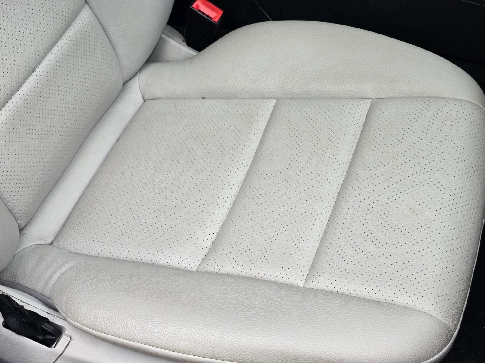 Used 2014 Mercedes-Benz C 300 4MATIC Sedan image 22