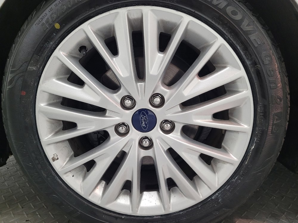 Used 2017 Ford Focus Titanium FWD image 31