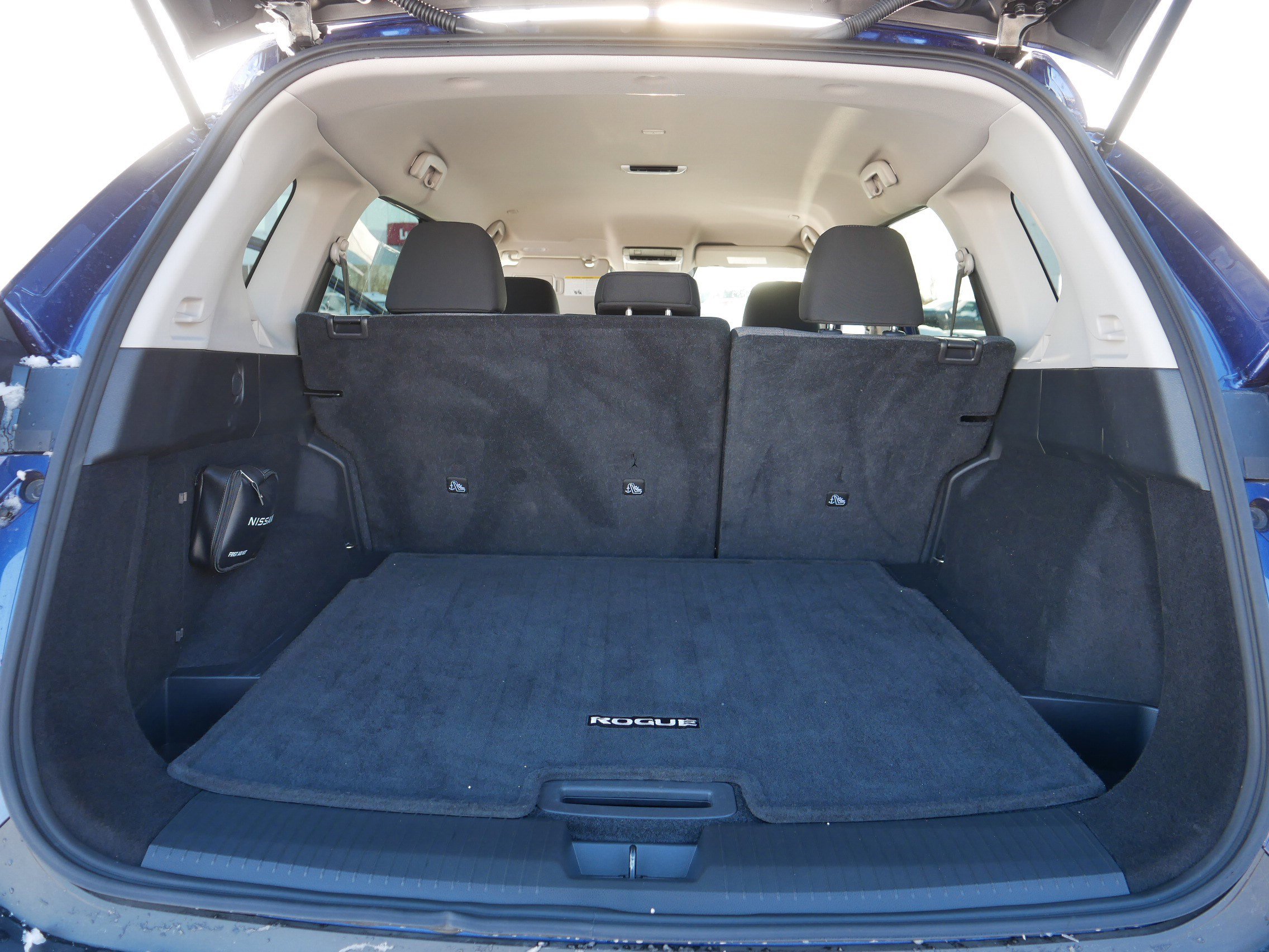 Certified 2022 Nissan Rogue SV image 18