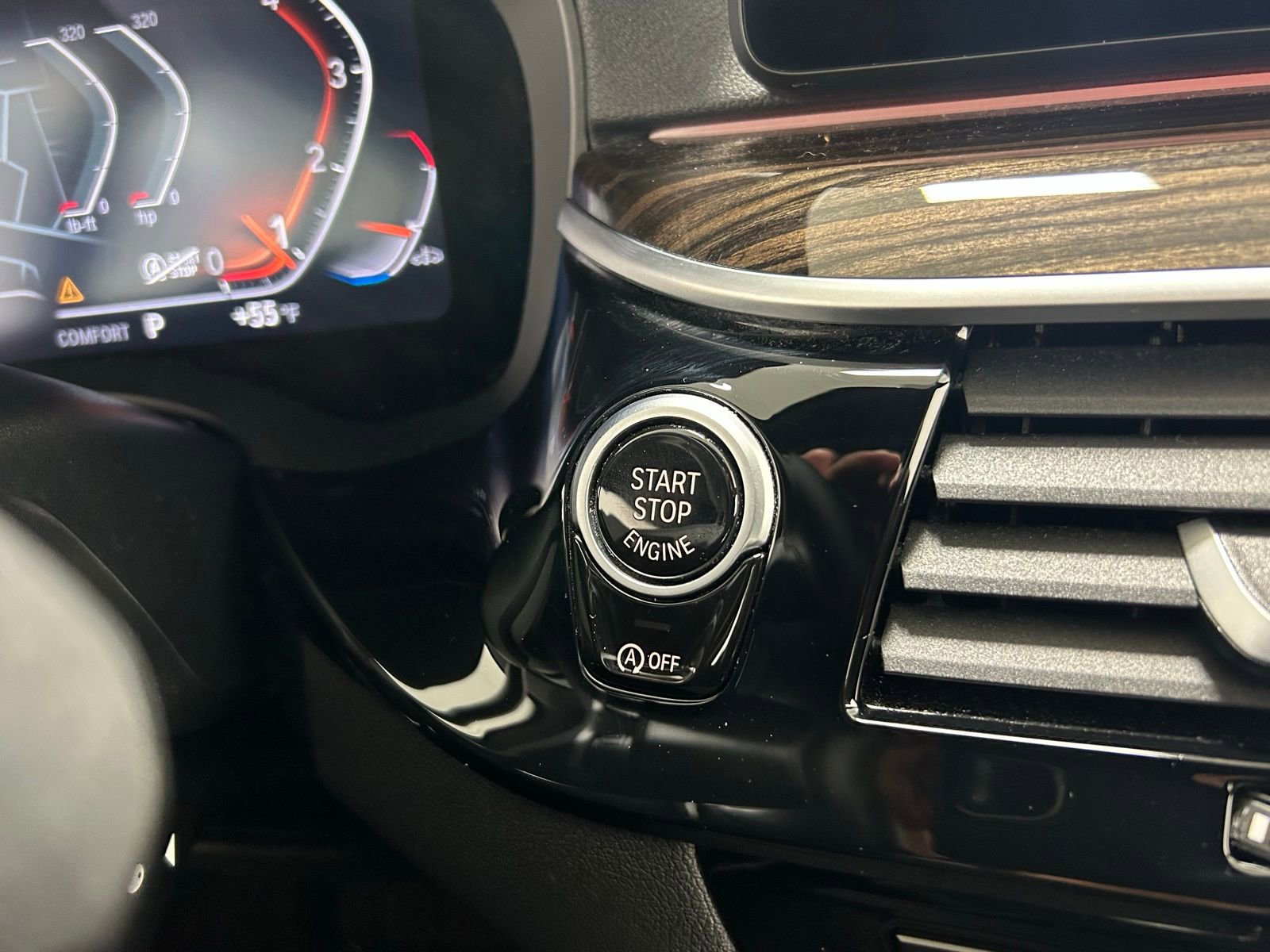 Used 2023 BMW 530i xDrive w/ Premium Package image 15