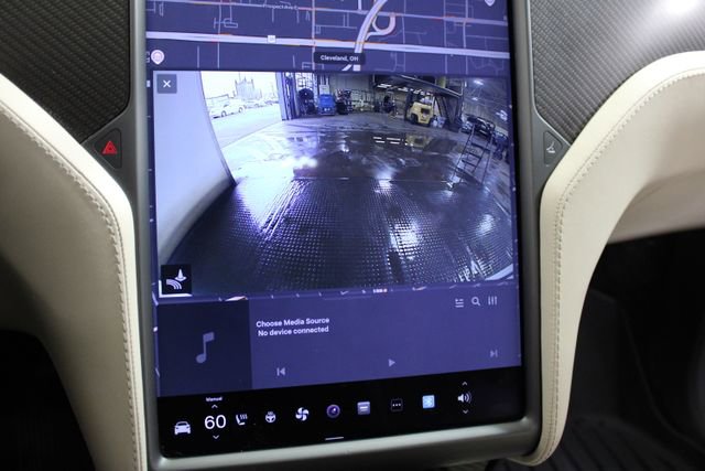 Used 2018 Tesla Model X 75D image 27