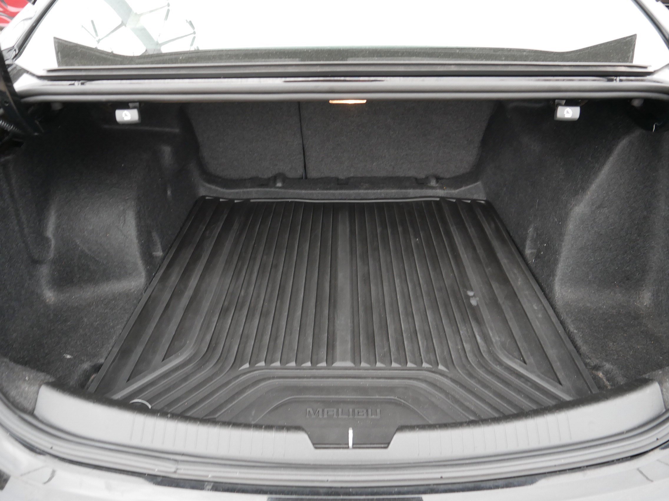 Used 2022 Chevrolet Malibu RS image 18