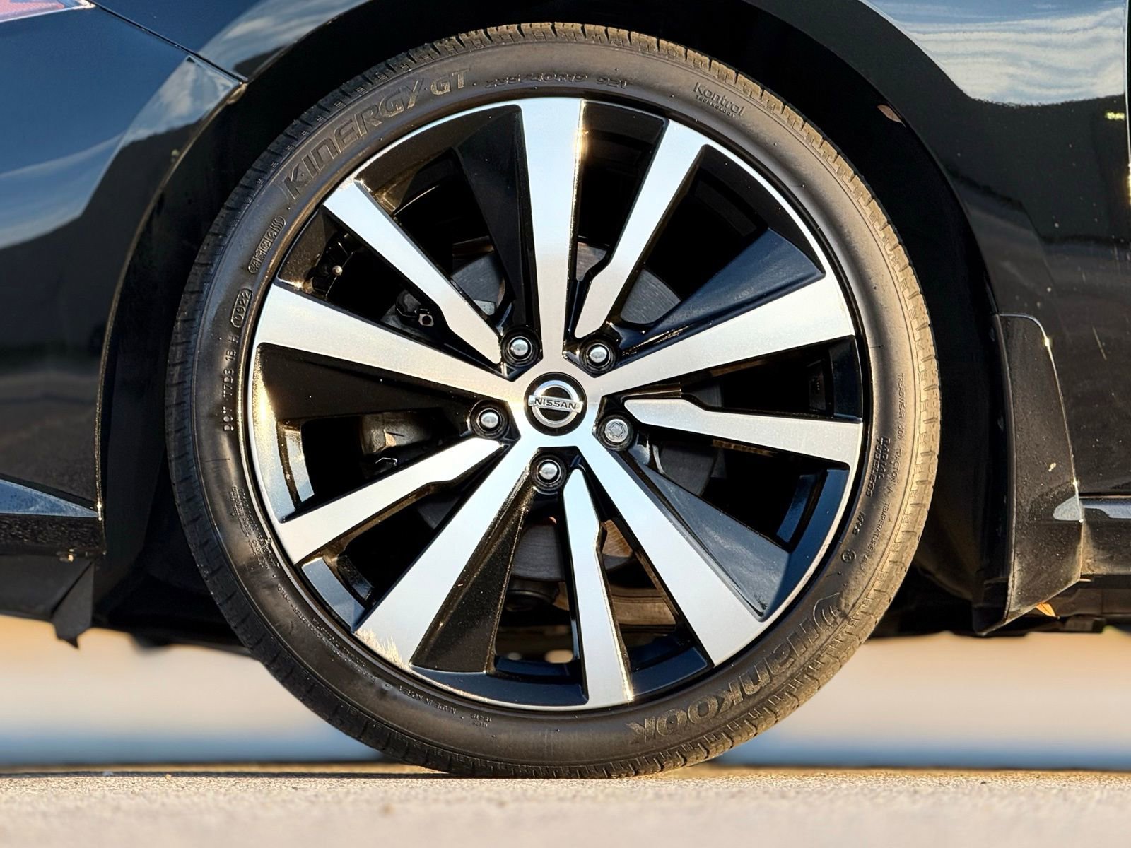 Used 2019 Nissan Altima 2.5 Platinum image 17
