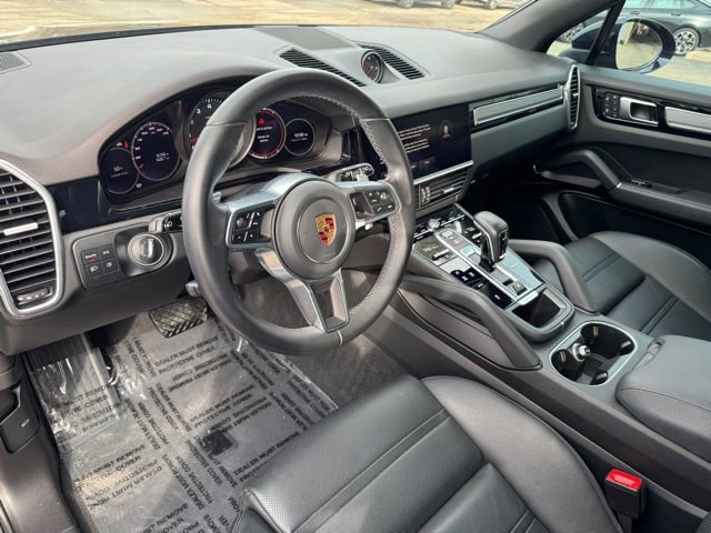 Used 2022 Porsche Cayenne Platinum Edition w/ Premium Package Plus image 19
