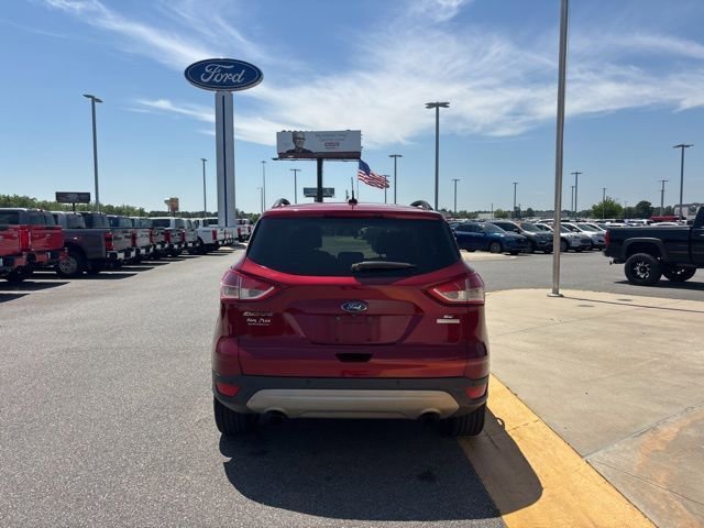 Used 2016 Ford Escape SE w/ Equipment Group 201A FWD image 4