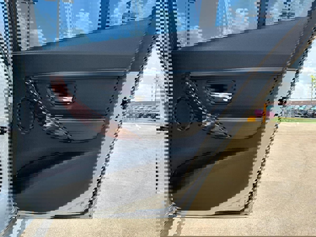 Used 2014 BMW 328i Sedan image 24