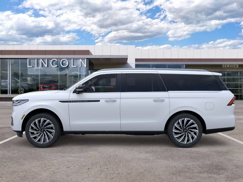 New 2025 Lincoln Navigator L Black Label AWD/4WD image 3