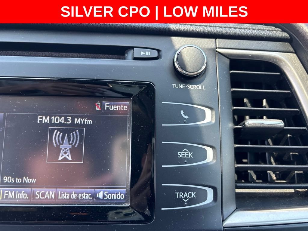 Used 2019 Toyota Highlander LE w/ Carpet Mat Package (TMS) FWD image 27