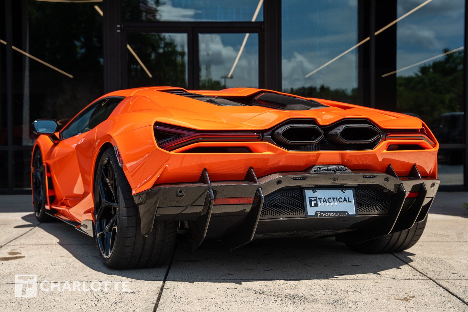 Used 2024 Lamborghini Revuelto AWD/4WD image 11