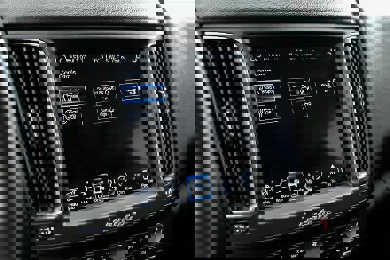 Used 2018 Maserati Levante image 29