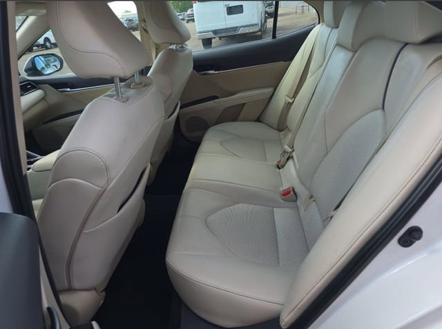 Used 2022 Toyota Camry XLE image 6