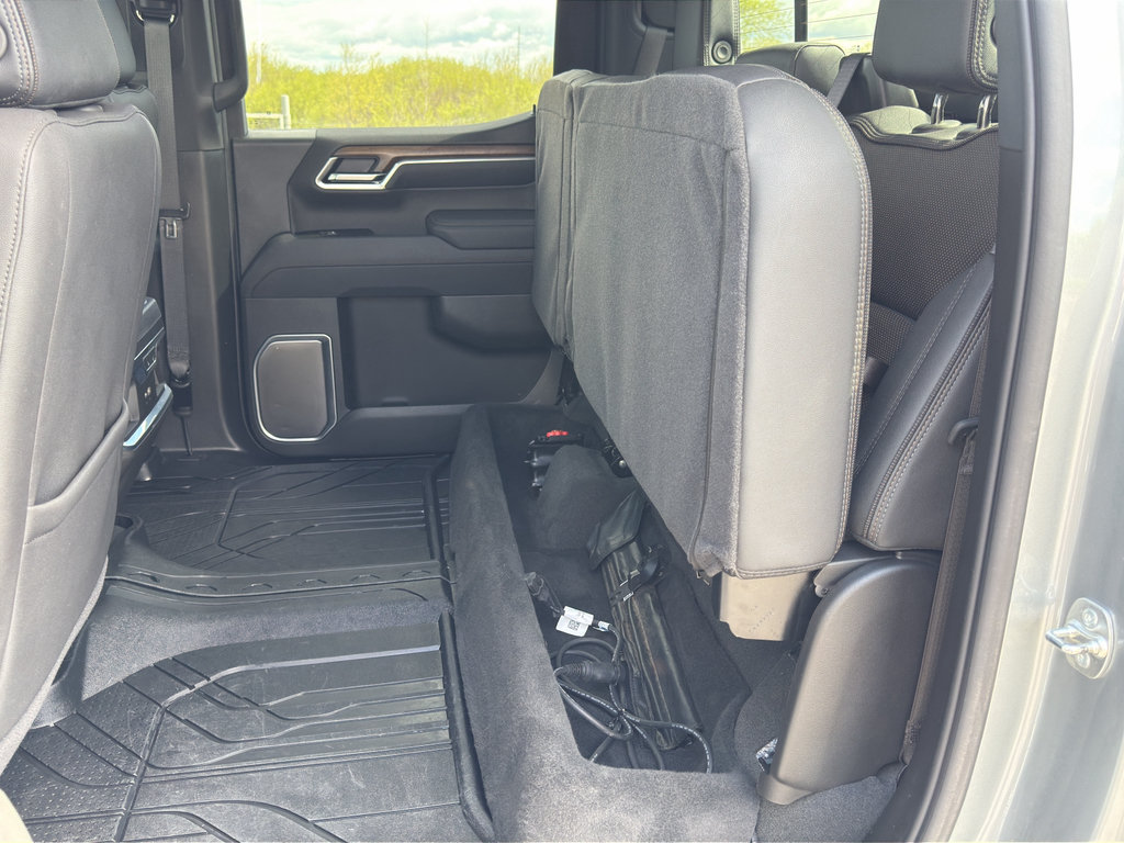 Used 2025 Chevrolet Silverado 1500 High Country w/ High Country Premium Package AWD/4WD image 40
