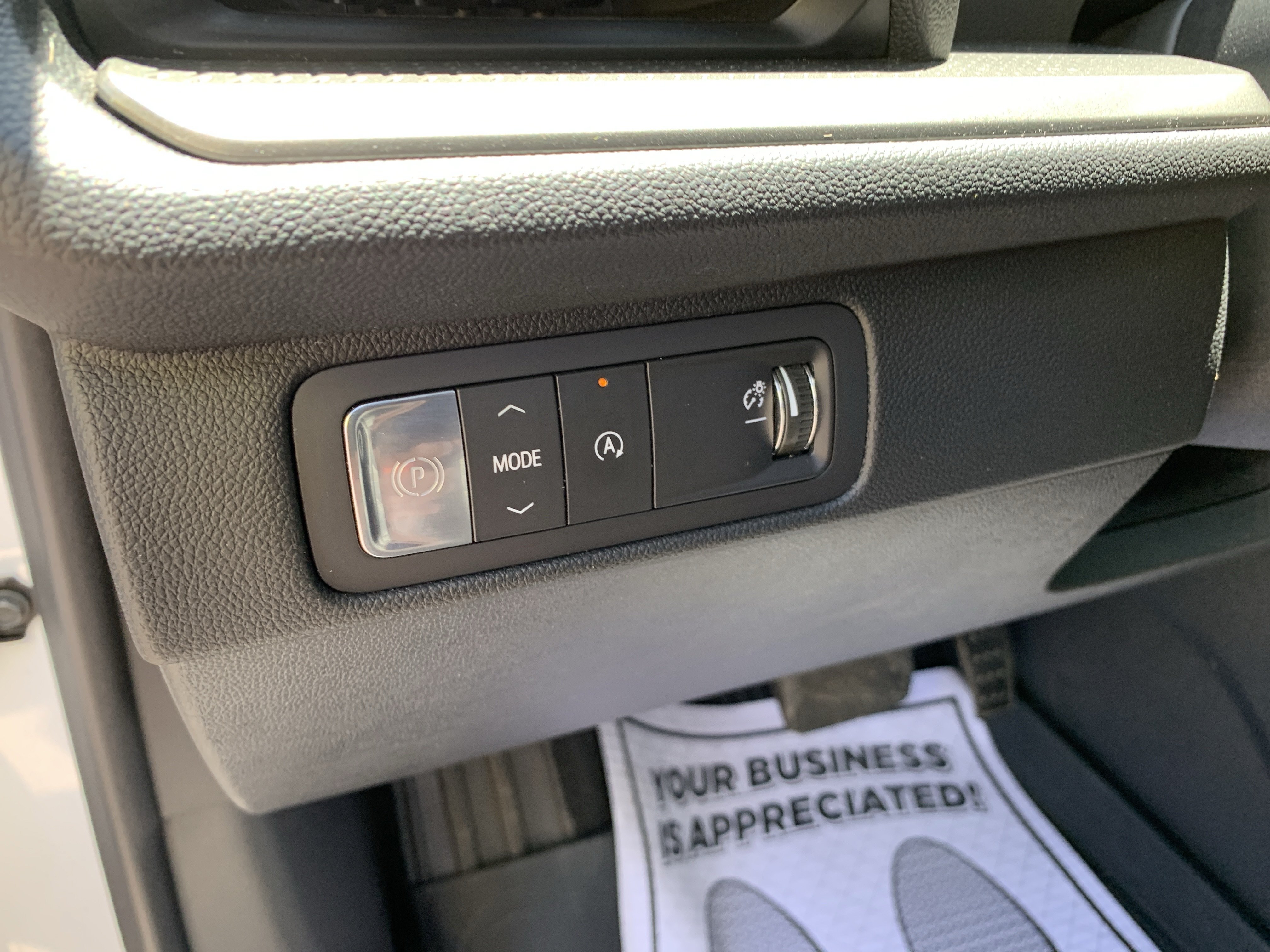 Used 2025 Chevrolet Traverse LT w/ Sun and Wheel Package FWD image 14