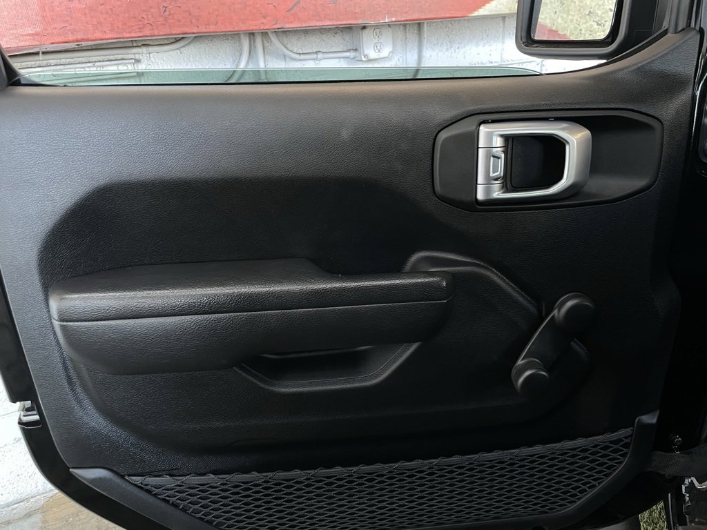 Used 2022 Jeep Wrangler Unlimited Sport image 32