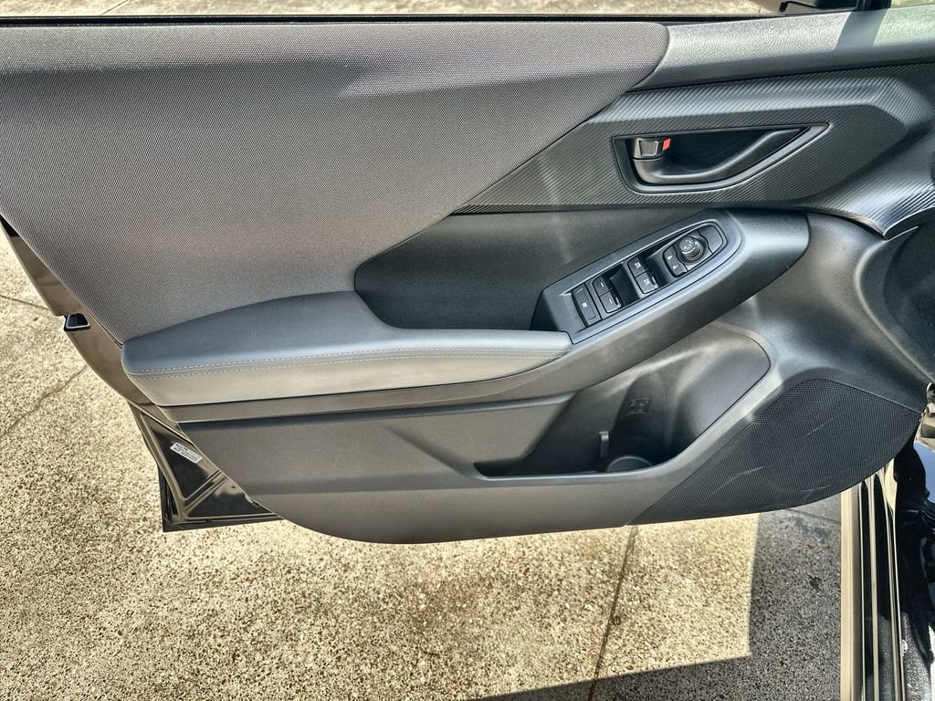 Used 2025 Subaru Crosstrek 2.0i Premium image 21