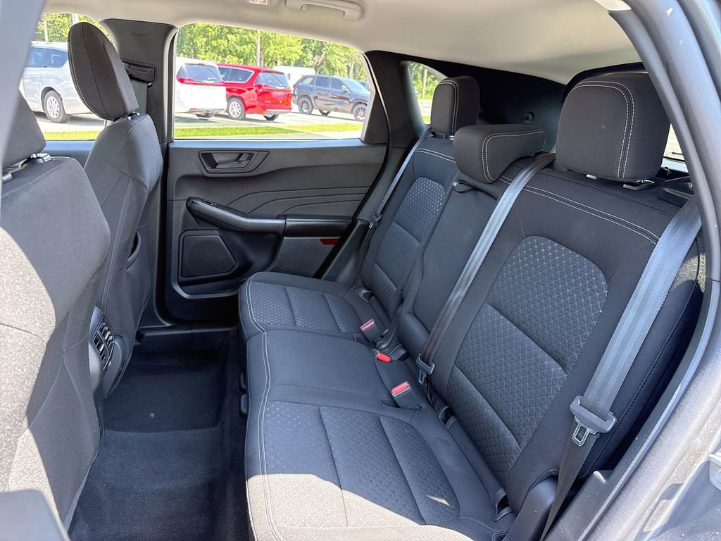 Used 2025 Ford Escape Active AWD/4WD image 25