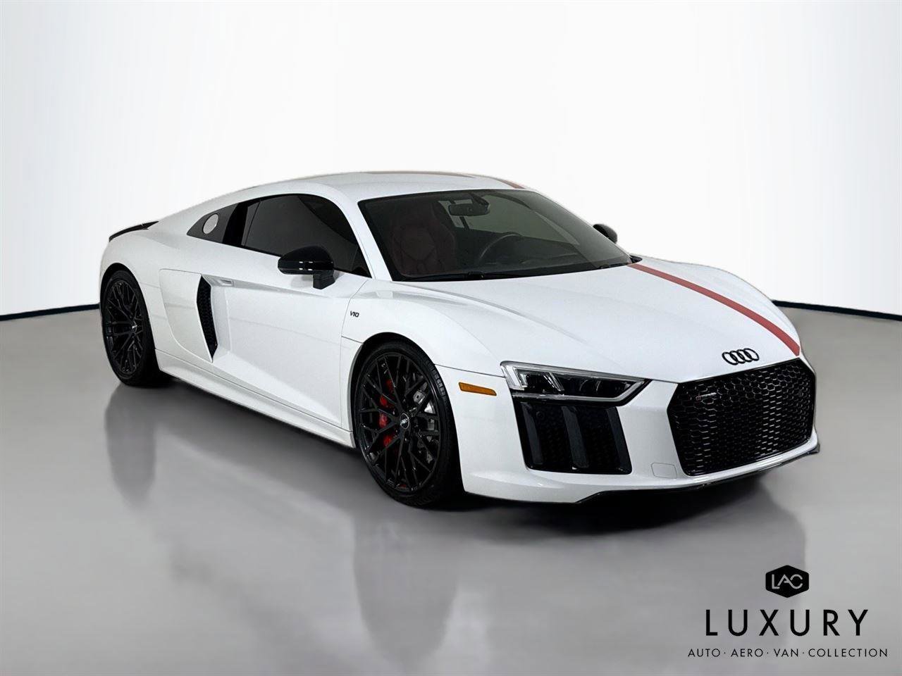 Used 2018 Audi R8 V10 w/ Premium Package image 4