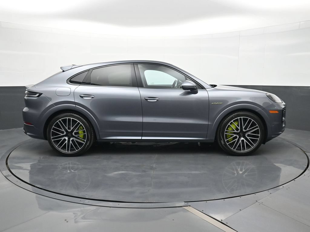 New 2026 Porsche Cayenne Turbo AWD/4WD image 24