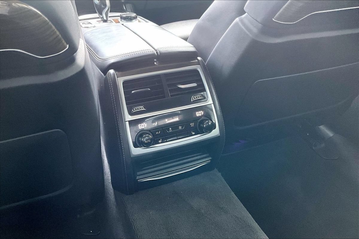 Used 2018 BMW 750i xDrive AWD/4WD image 35