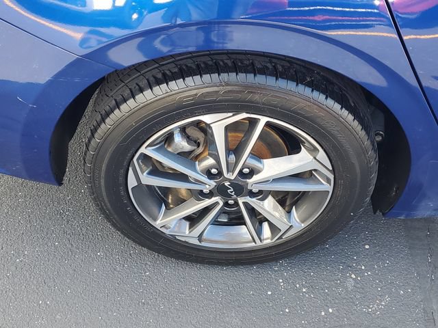 Certified 2023 Kia Forte LXS w/ LXS Technology Package FWD image 5