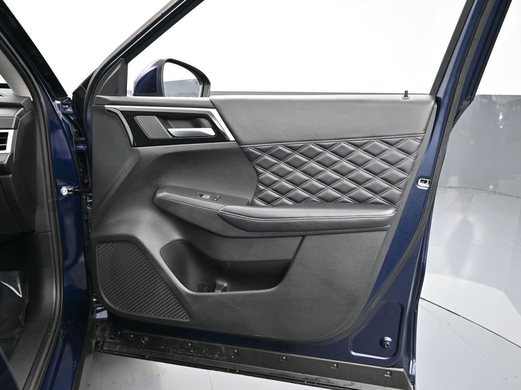 Used 2024 Mitsubishi Outlander SEL image 41