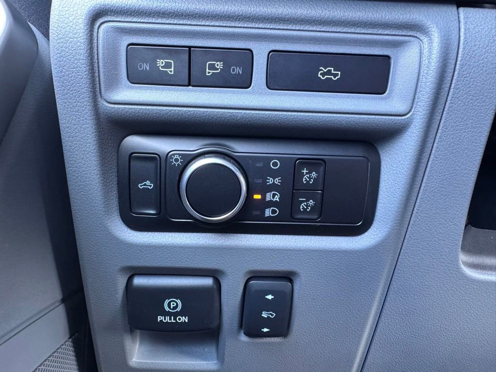 Used 2024 Ford F150 Lightning XLT AWD/4WD image 35