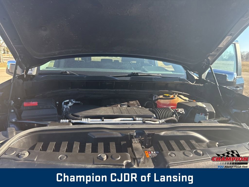 Used 2023 Chevrolet Silverado 1500 LT image 10