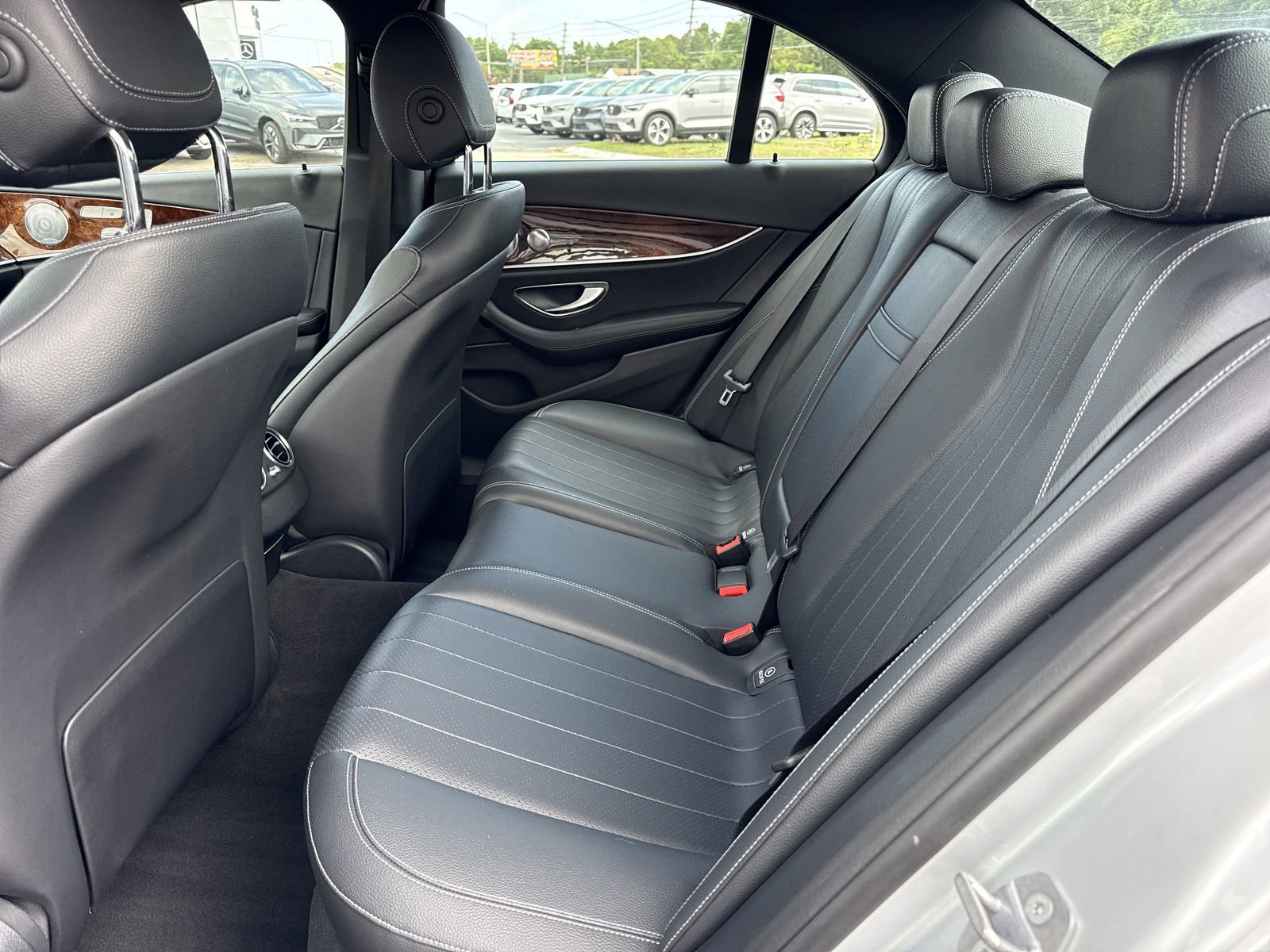 Used 2017 Mercedes-Benz E 300 4MATIC image 10